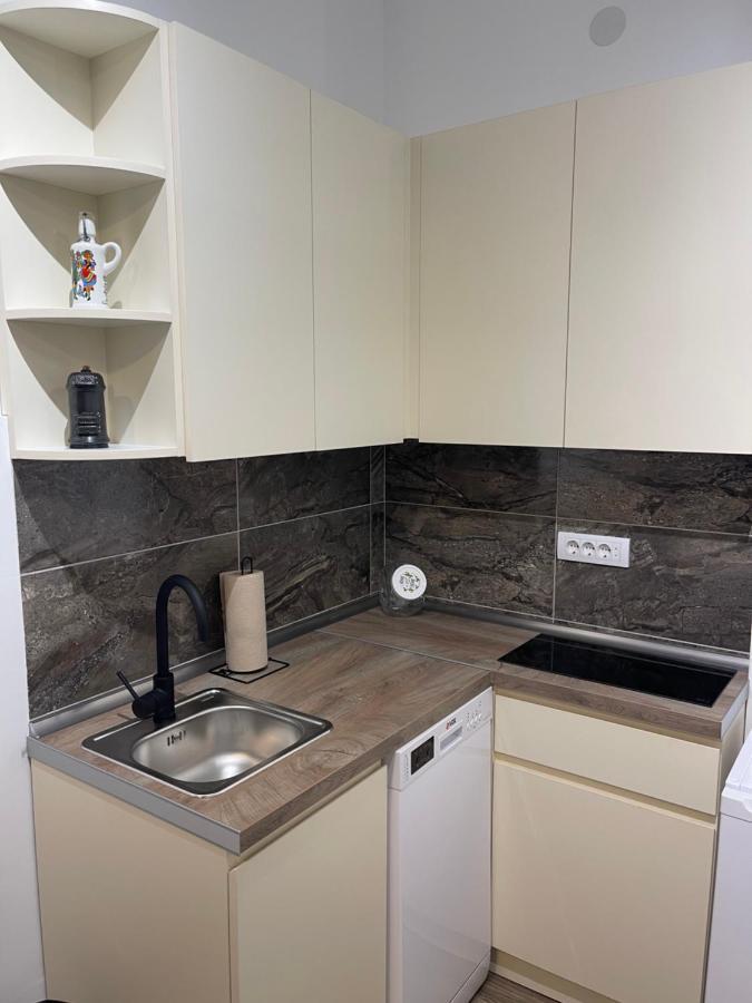 Enjoyment Apartment Ni Екстериор снимка